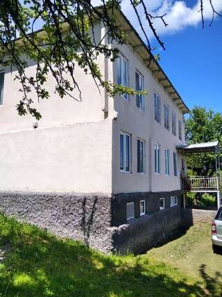 Гостевой дом გრიშა სითი Тбилиси-0